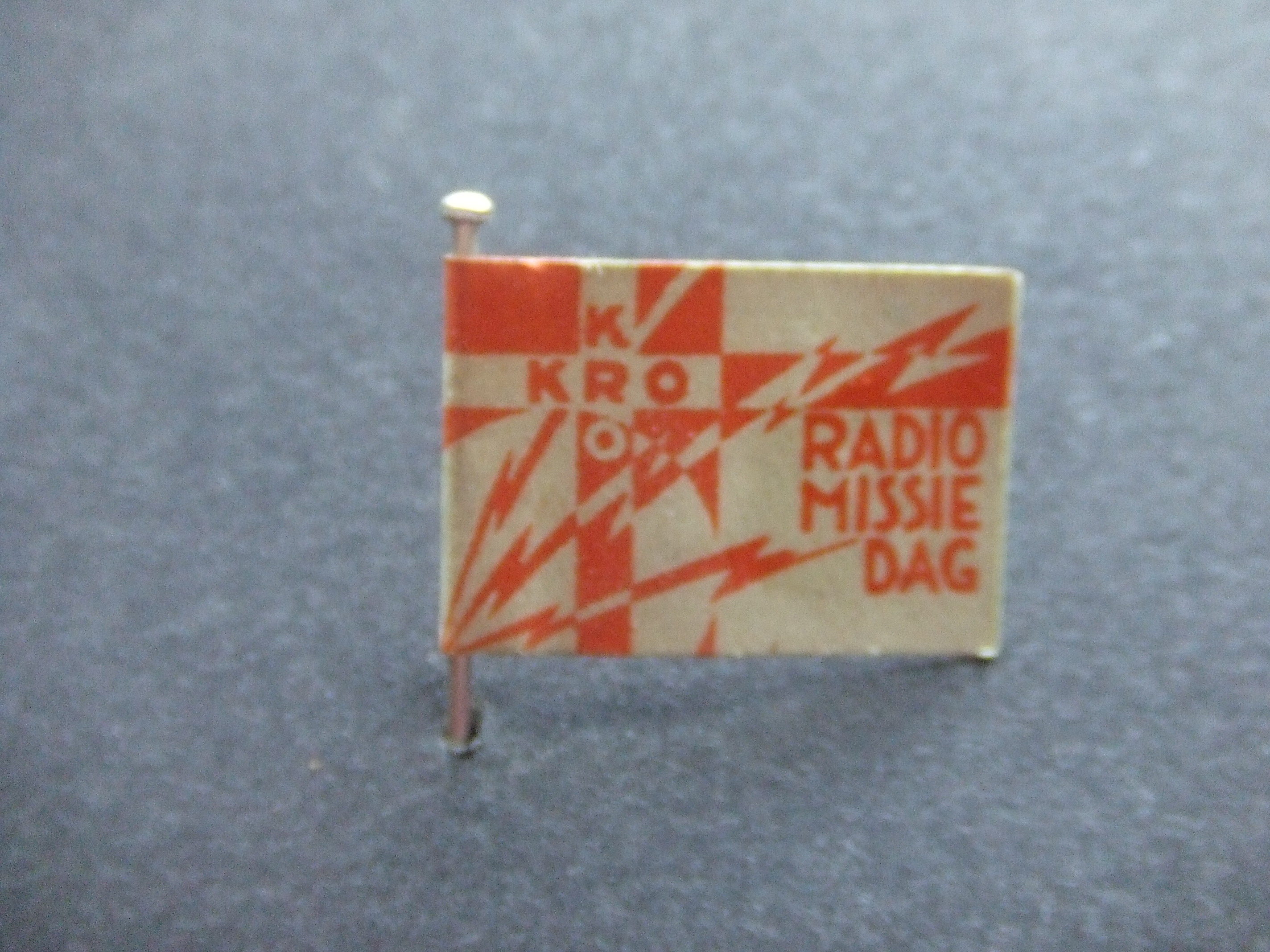 KRO Radio- Missiedag oud vlaggetje